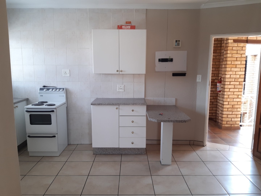  Bedroom Property for Sale in Kannoniers Park North West